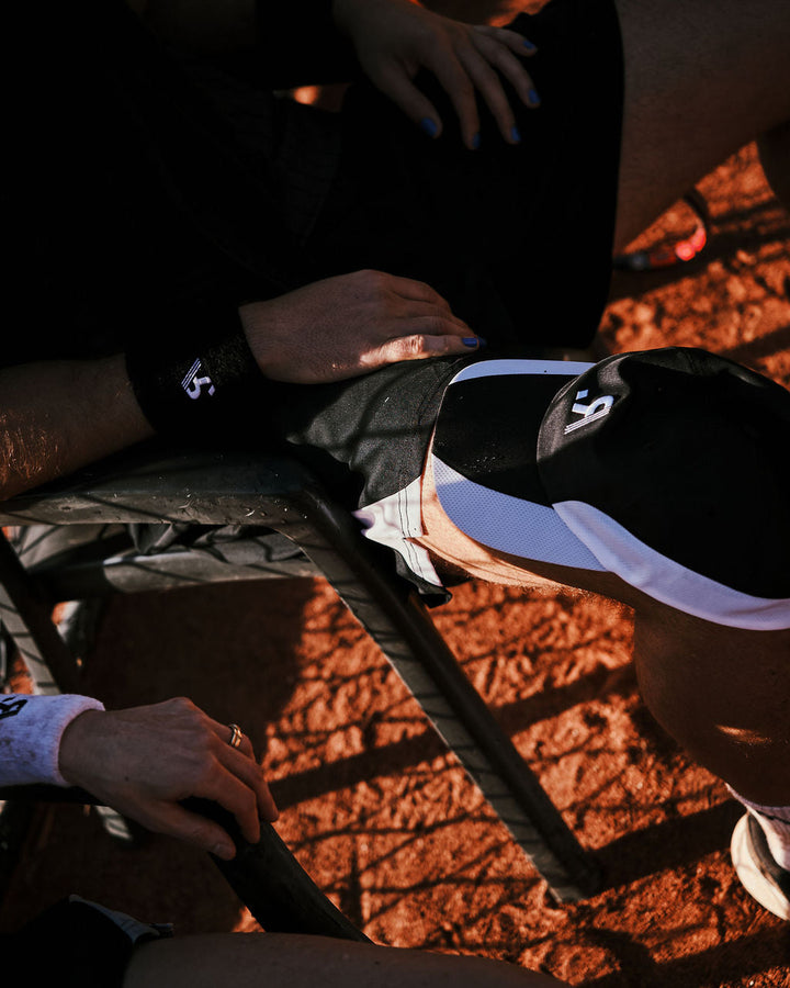R.SPORT Tennis Hat - Black/White